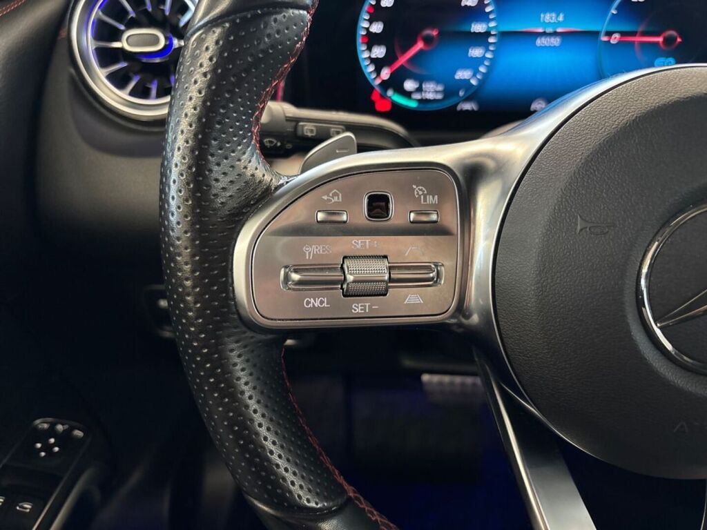 Mercedes-Benz EQB 2023 Musta