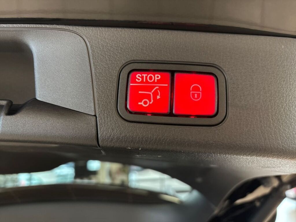 Mercedes-Benz EQB 2023 Musta