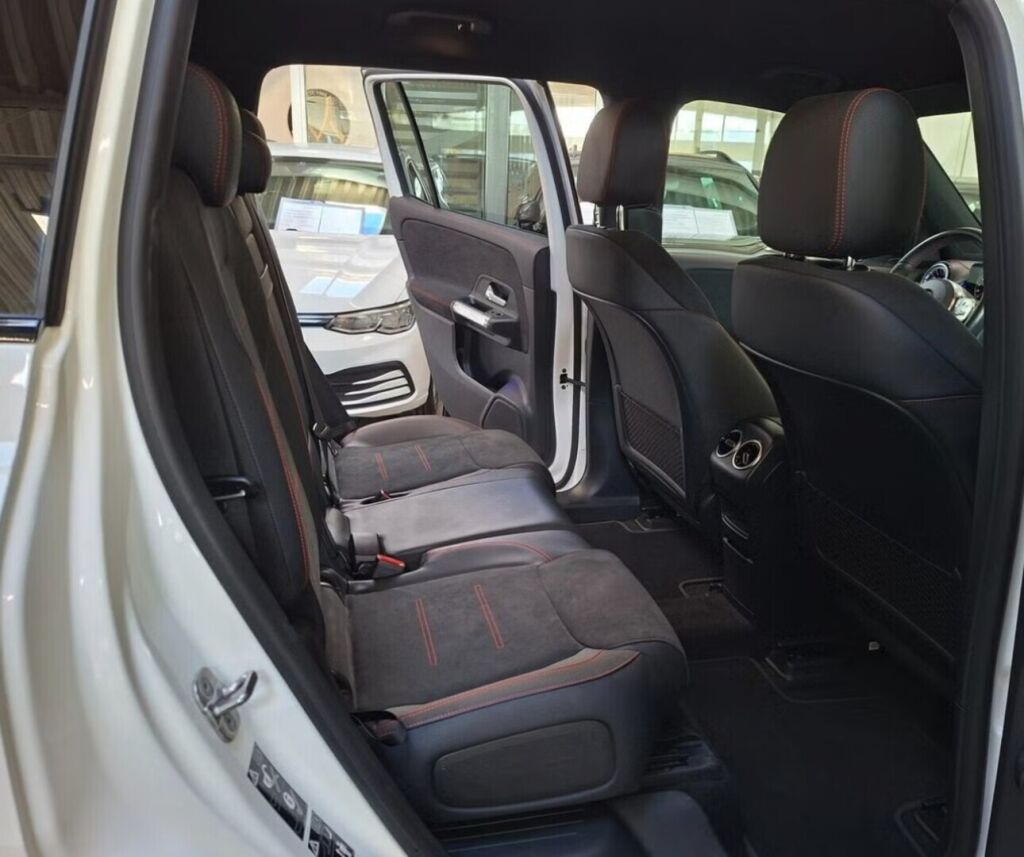 Mercedes-Benz EQB 2024 Valkoinen (Polar White)