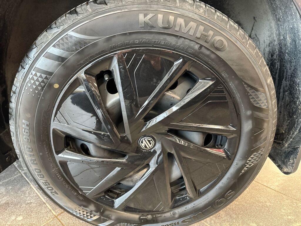 Mg MG4 2023 met.harmaa