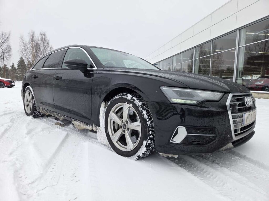 Audi A6 2023 Musta