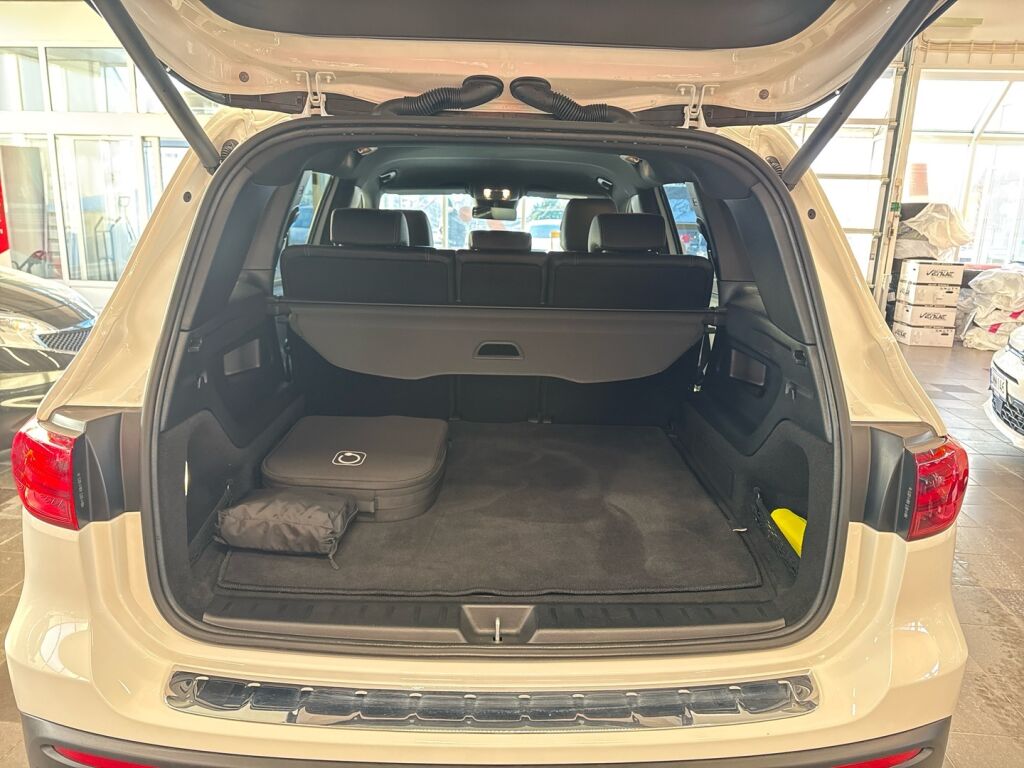 Mercedes-Benz EQB 2024 