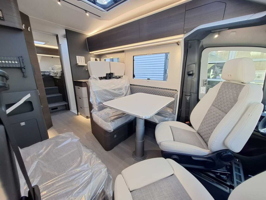 Adria CORAL SUPREME 670 SL 2025 Harmaa
