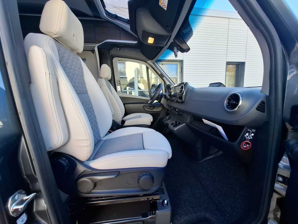 Adria CORAL SUPREME 670 SL 2025 Harmaa