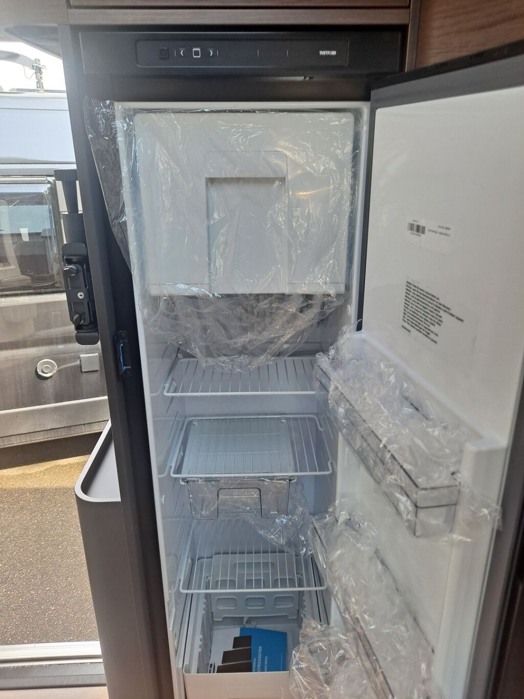 Adria MATRIX SUPREME 670 SL ALDE 2025 Harmaa