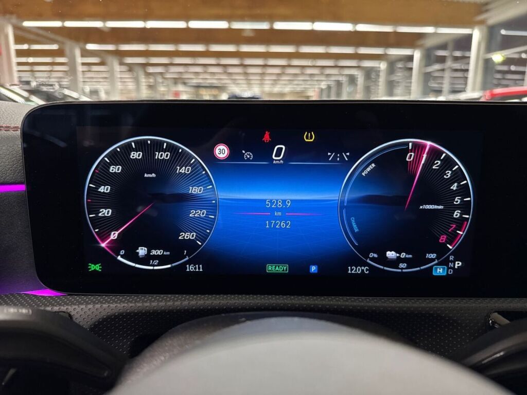 Mercedes-Benz CLA 2025 Harmaa