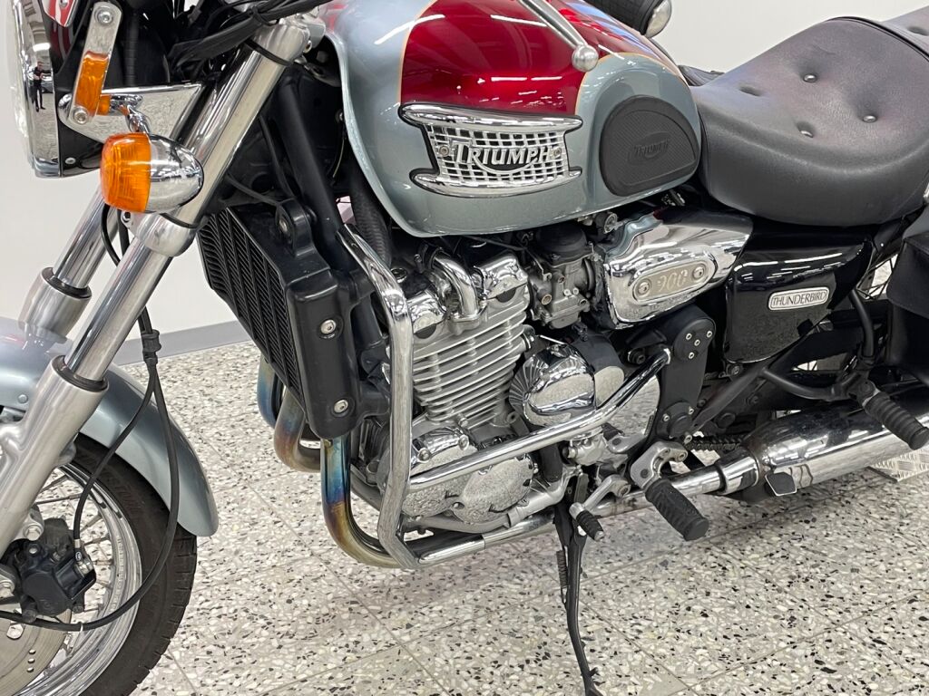 Triumph Thunderbird 2000 Harmaa