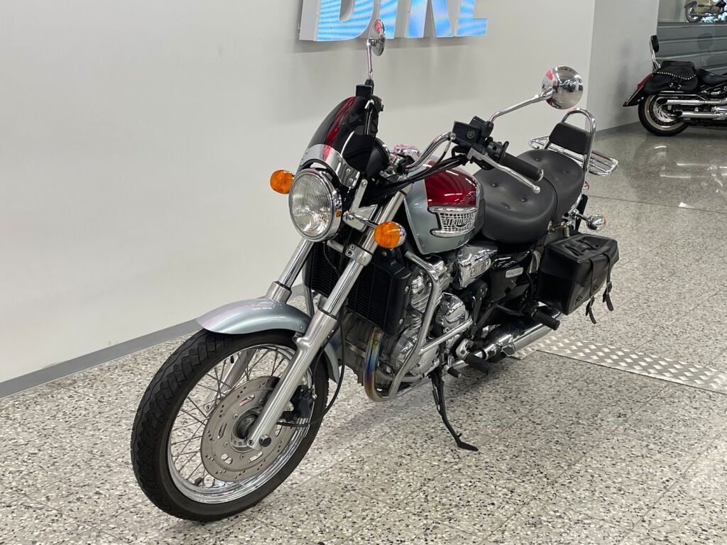Triumph Thunderbird 2000 Harmaa