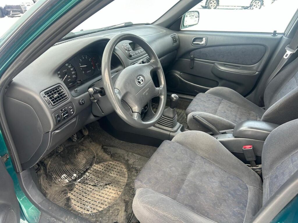 Toyota Corolla 2000 Vihreä