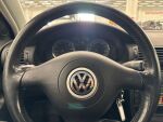 Volkswagen Passat 2002 Musta