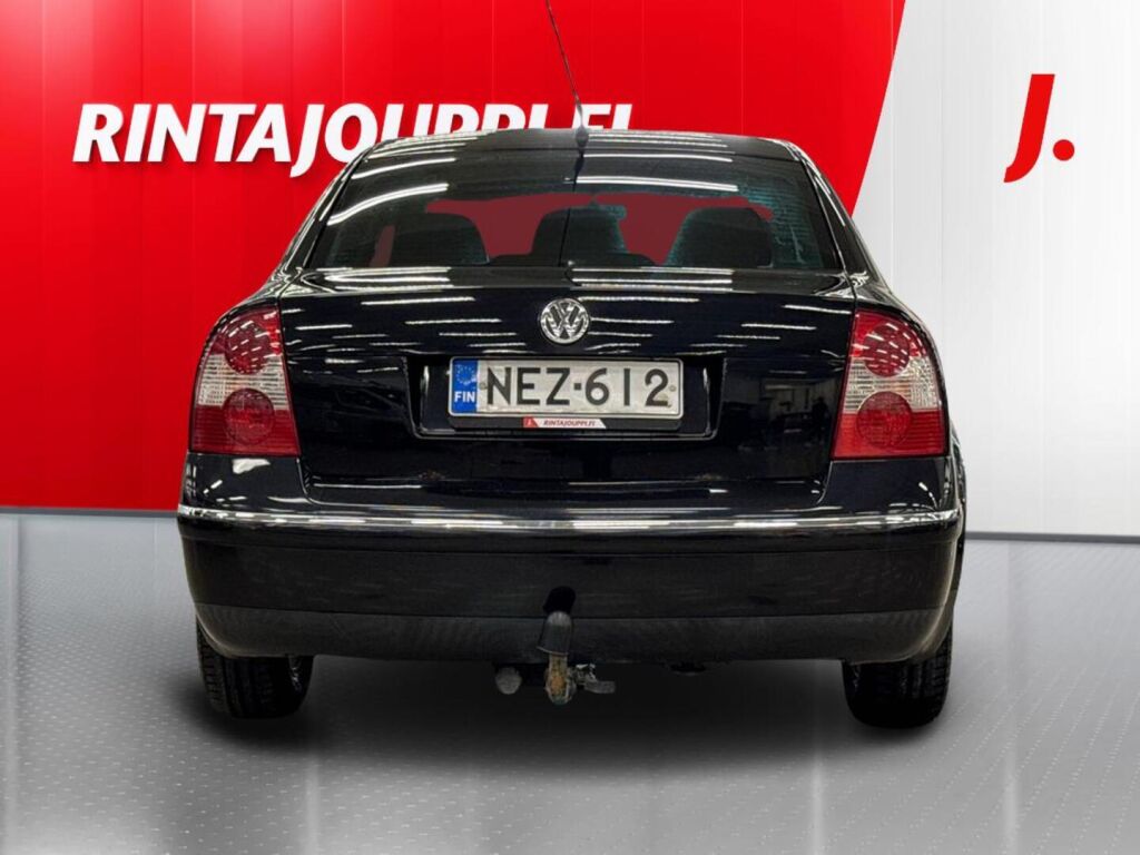 Volkswagen Passat 2002 Musta