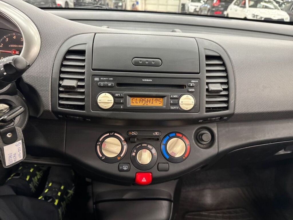 Nissan Micra 2003 Sininen