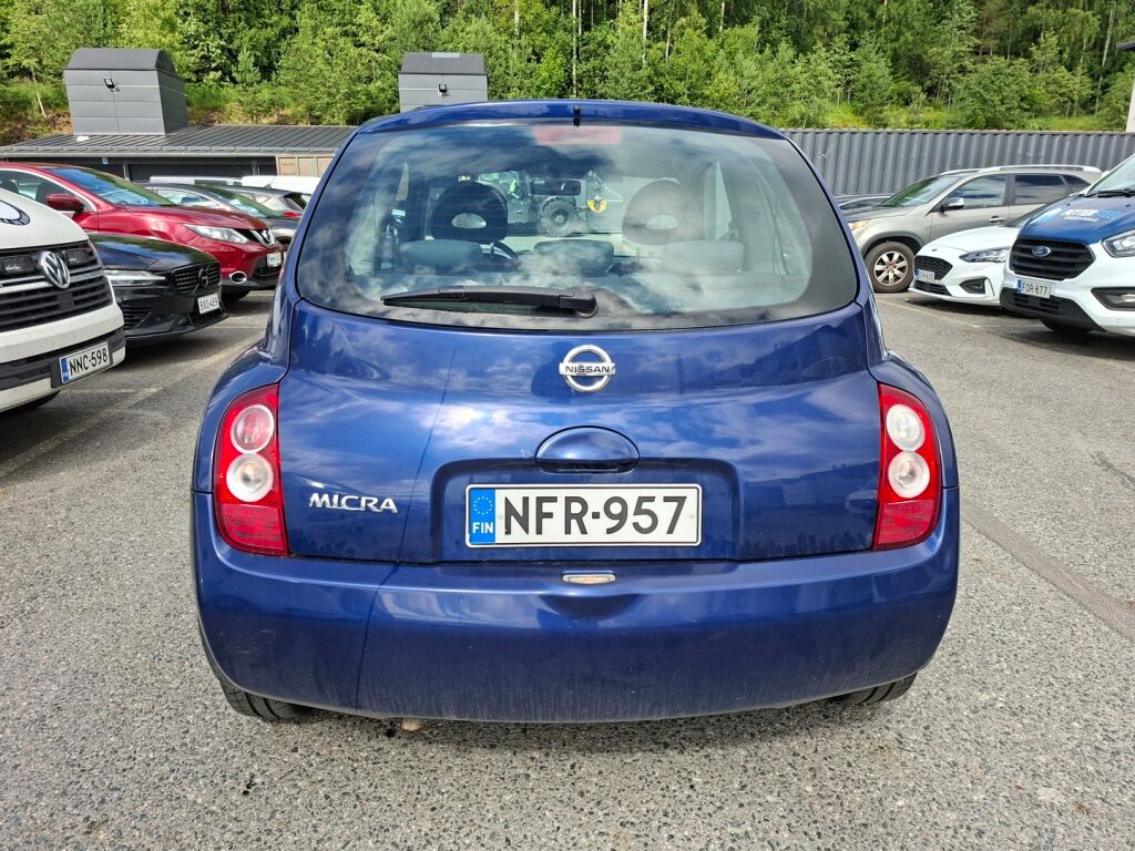 Nissan Micra 2003 Sininen