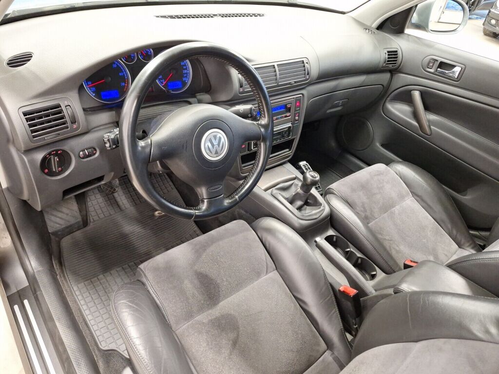 Volkswagen Passat 2004 Harmaa