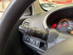 Nissan Micra 2004 Punainen