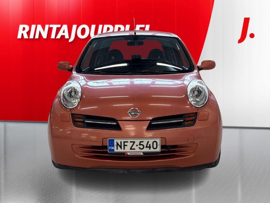 Nissan Micra 2004 Punainen
