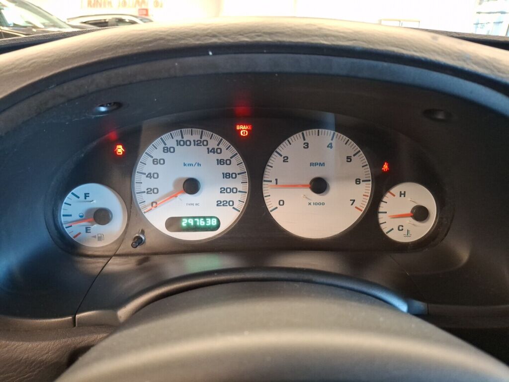 Chrysler Voyager 2005 Harmaa