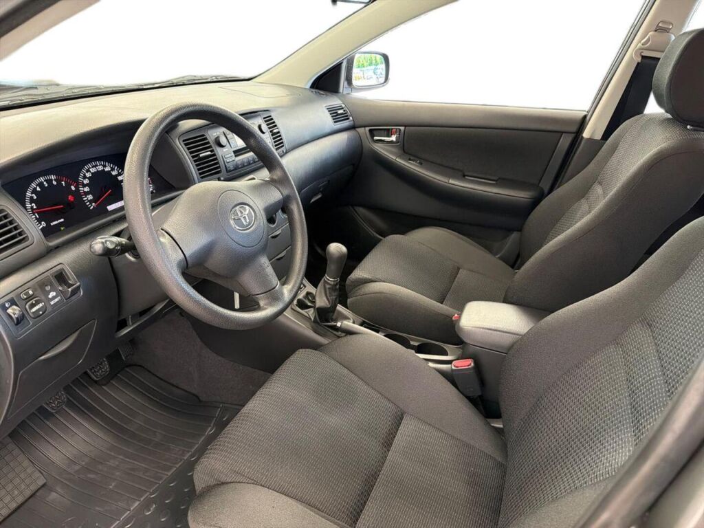 Toyota Corolla 2005 Harmaa