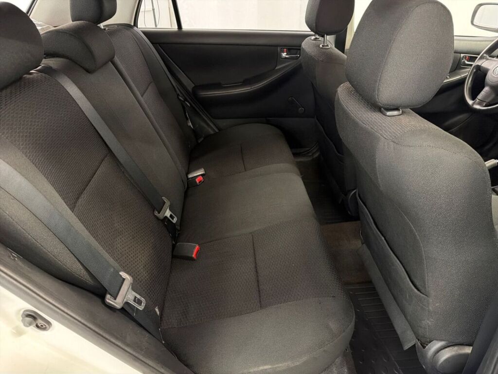 Toyota Corolla 2004 Valkoinen