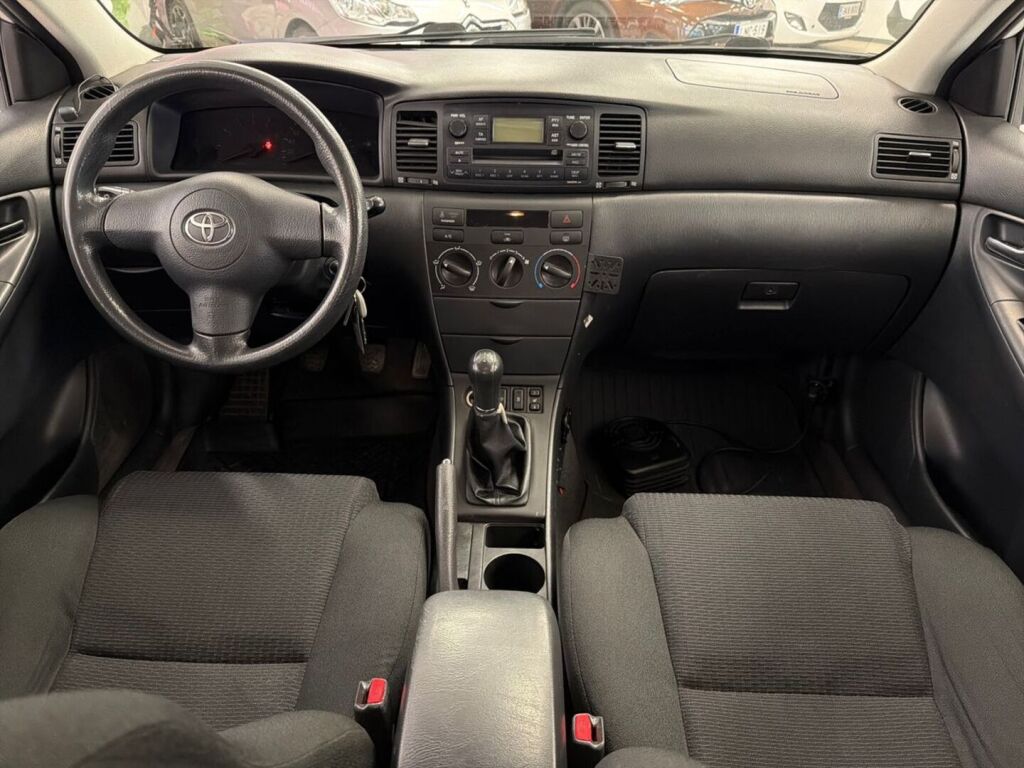 Toyota Corolla 2004 Valkoinen