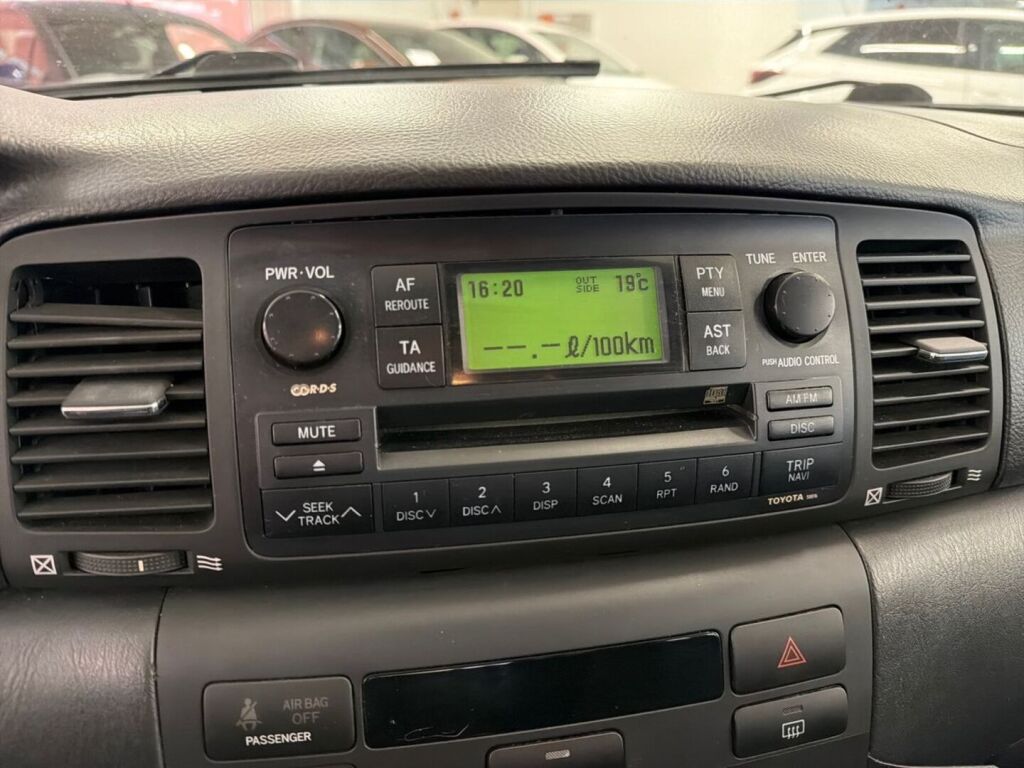 Toyota Corolla 2004 Valkoinen
