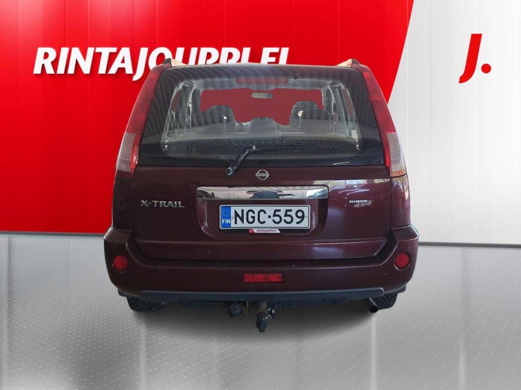 Nissan X-TRAIL 2005 Punainen