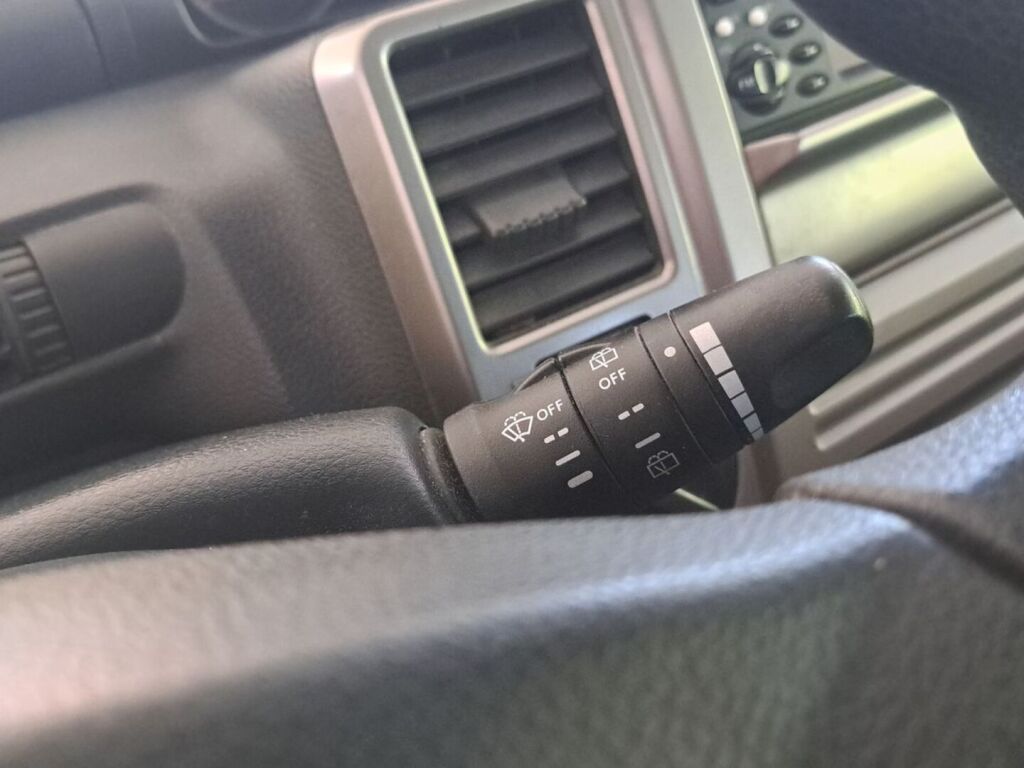 Nissan X-TRAIL 2005 Punainen