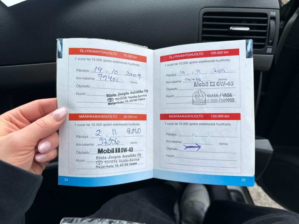 Toyota Avensis 2004 Harmaa