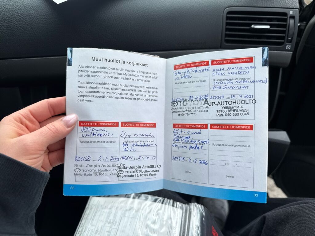 Toyota Avensis 2004 Harmaa