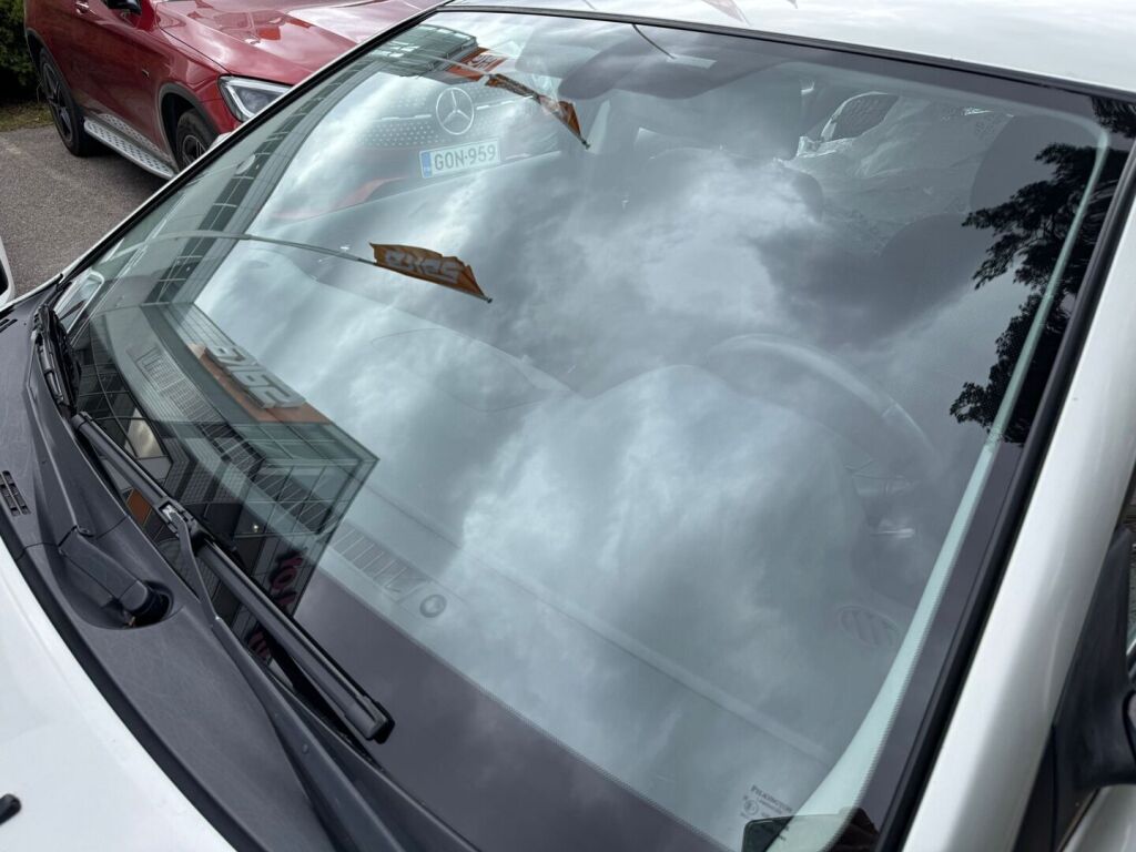 Toyota Avensis 2004 Harmaa