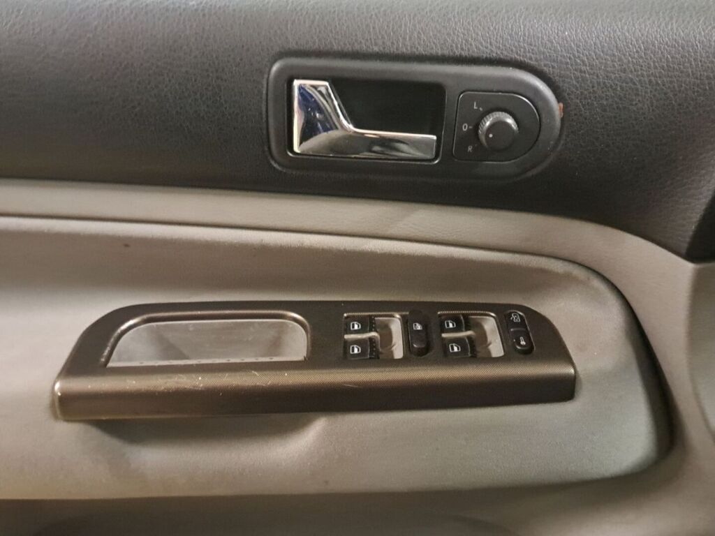 Volkswagen Bora 2005 Sininen