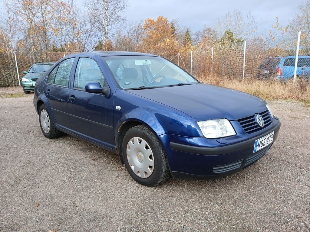 Volkswagen Bora 2005 Sininen