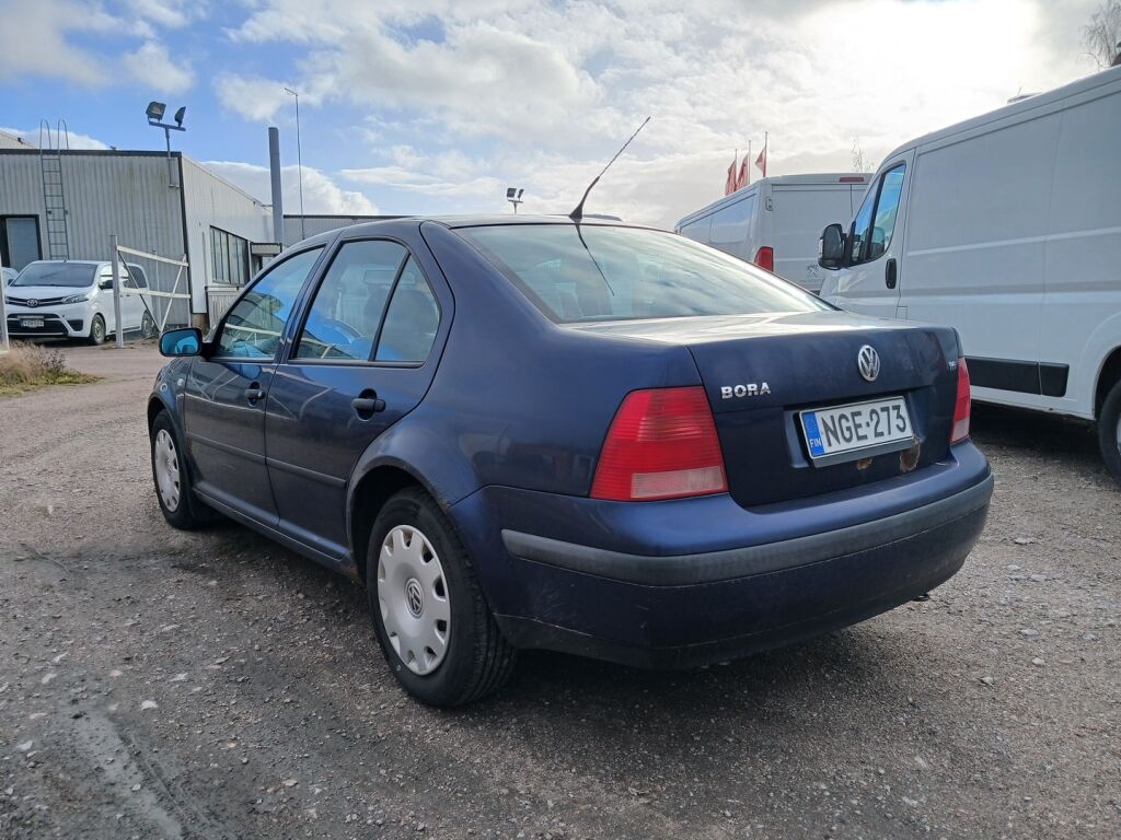 Volkswagen Bora 2005 Sininen