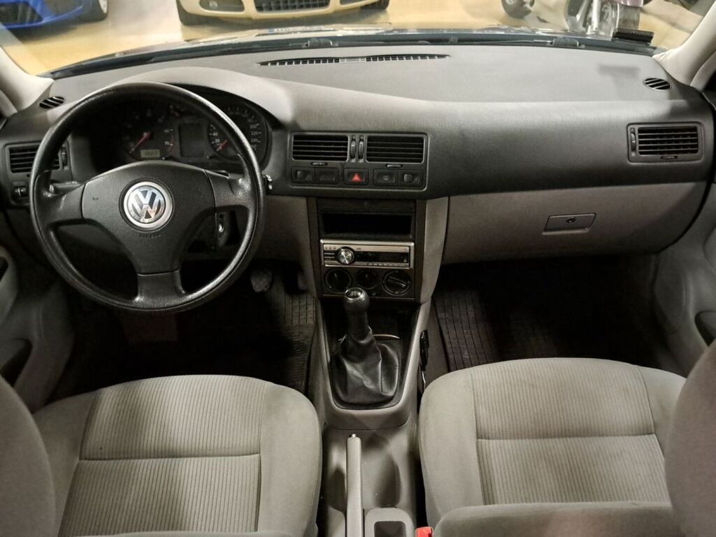 Volkswagen Bora 2005 Sininen