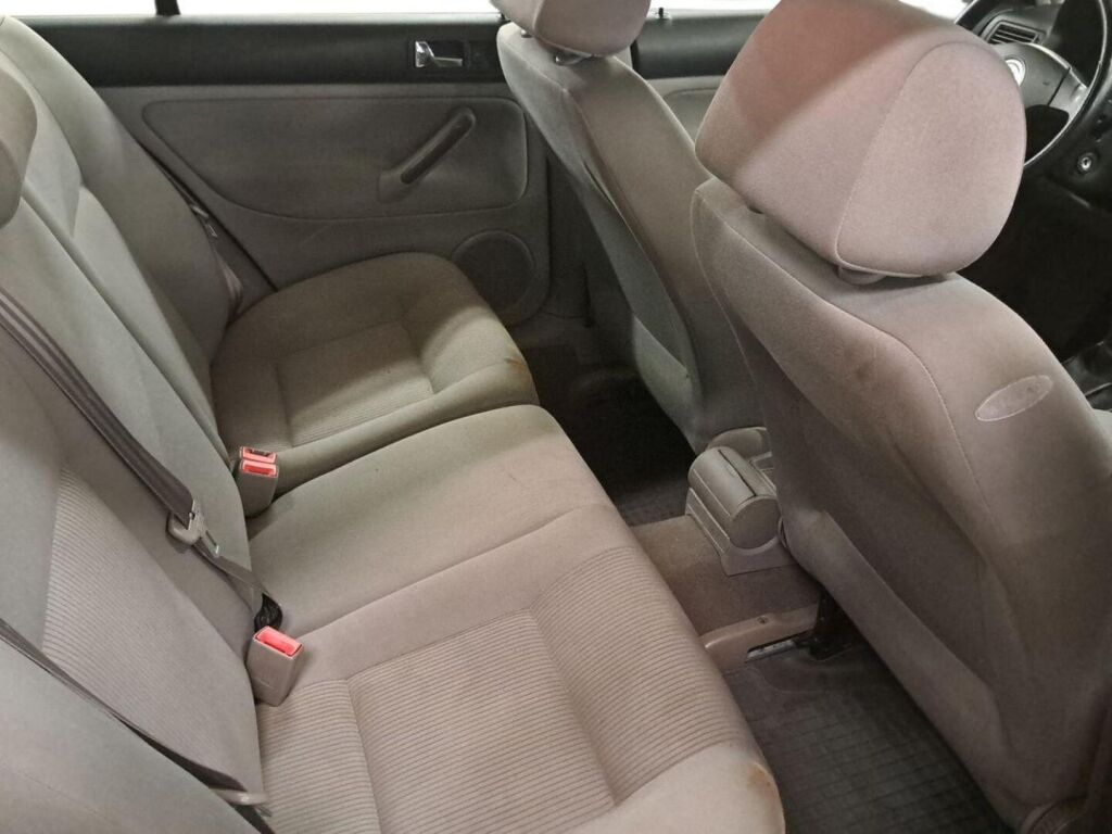Volkswagen Bora 2005 Sininen