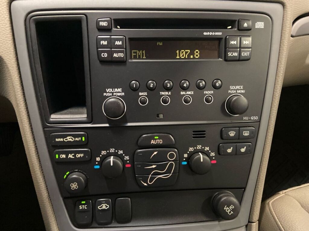 Volvo S60 2005 Musta