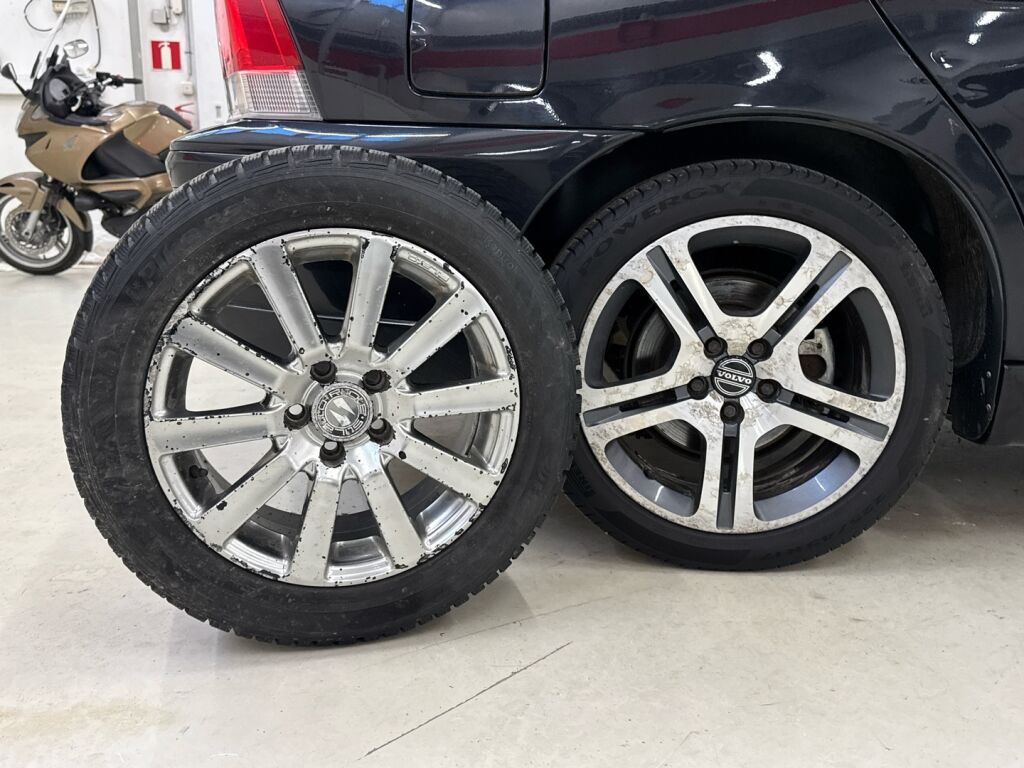 Volvo S60 2005 Musta