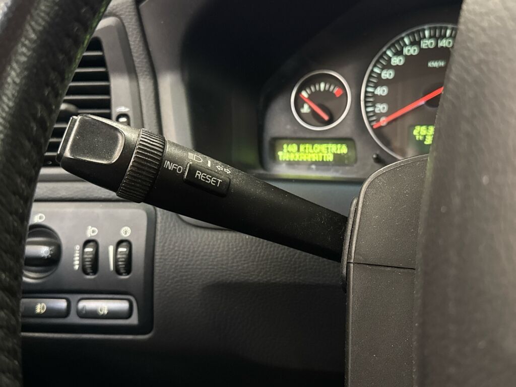 Volvo S60 2005 Musta