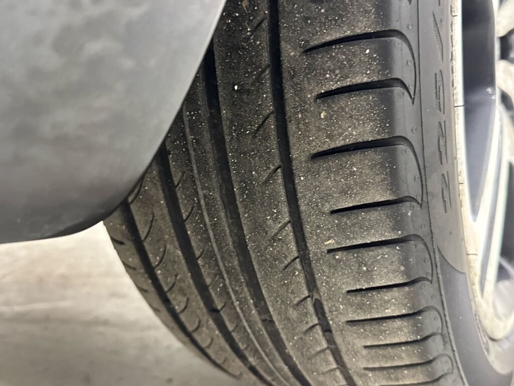 Volvo S60 2005 Musta