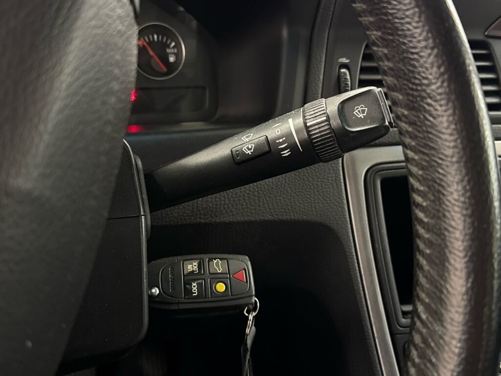 Volvo S60 2005 Musta