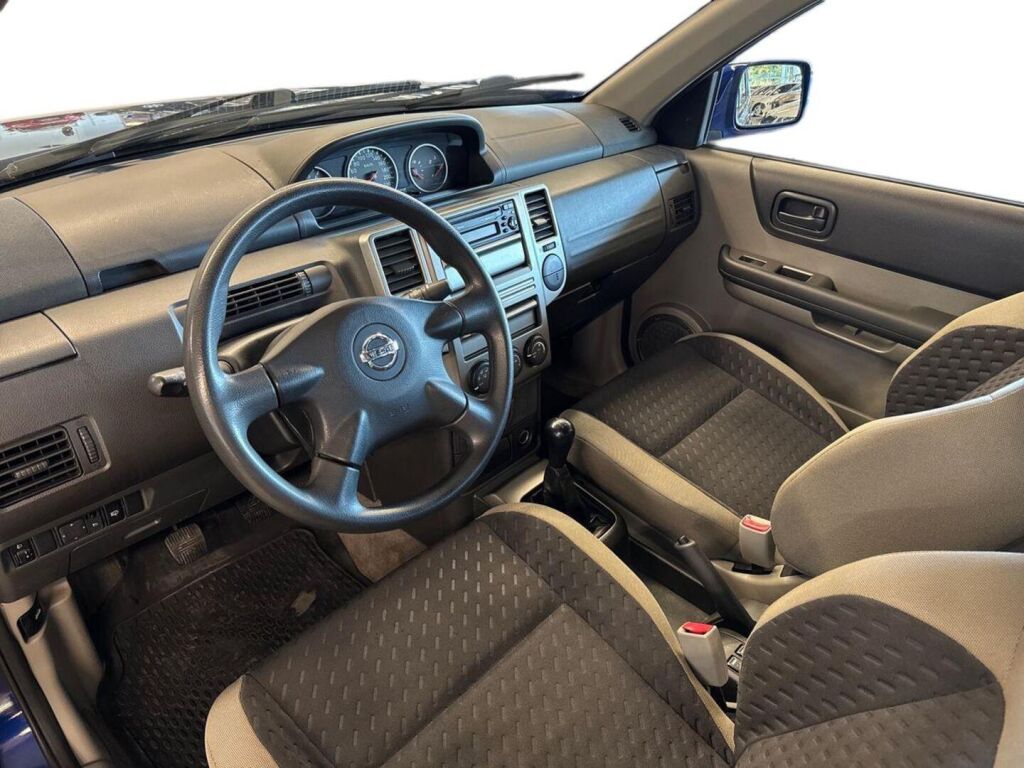 Nissan X-TRAIL 2005 Sininen