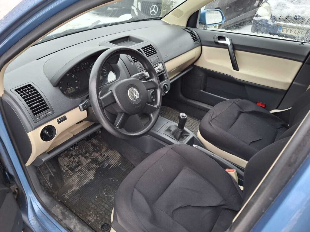 Volkswagen Polo 2005 Sininen