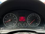Volkswagen Golf 2005 Punainen