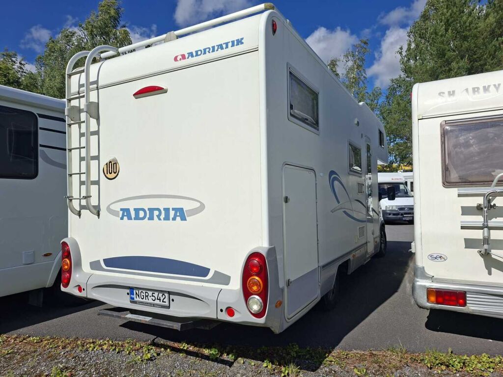 Adria A697 SL 2006 Valkoinen
