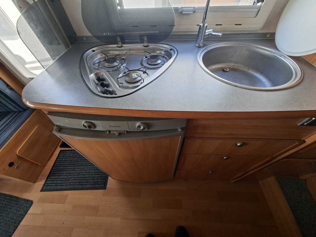 Adria A697 SL 2006 Valkoinen