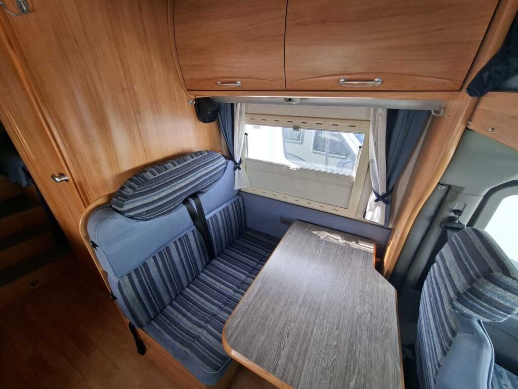 Adria A697 SL 2006 Valkoinen