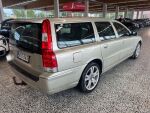 Volvo V70 2006 Keltainen