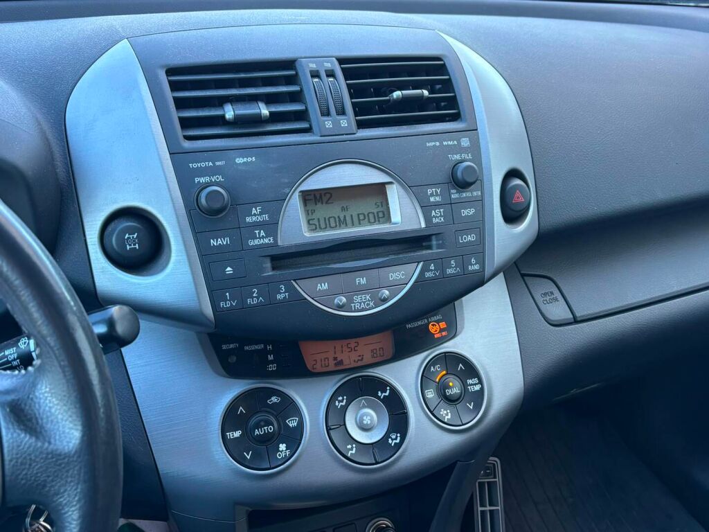 Toyota RAV4 2006 Musta
