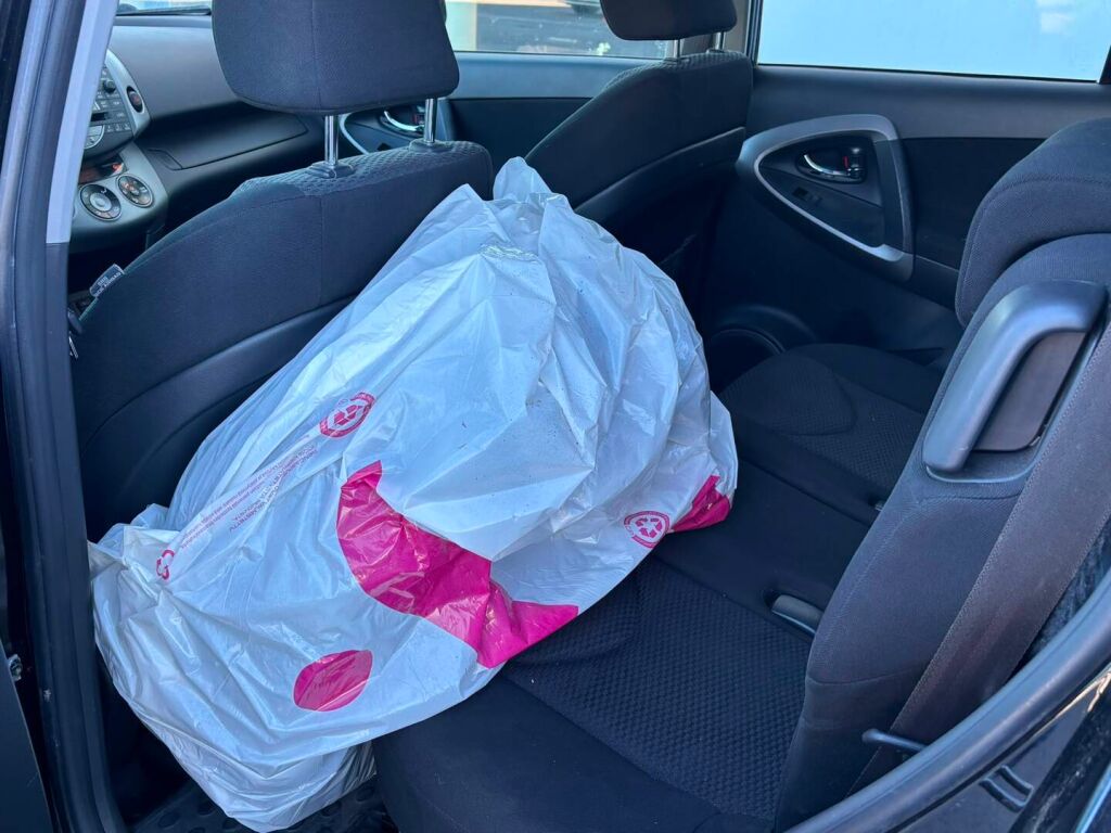 Toyota RAV4 2006 Musta