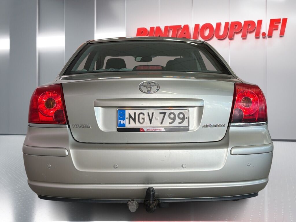 Toyota Avensis 2006 Hopea